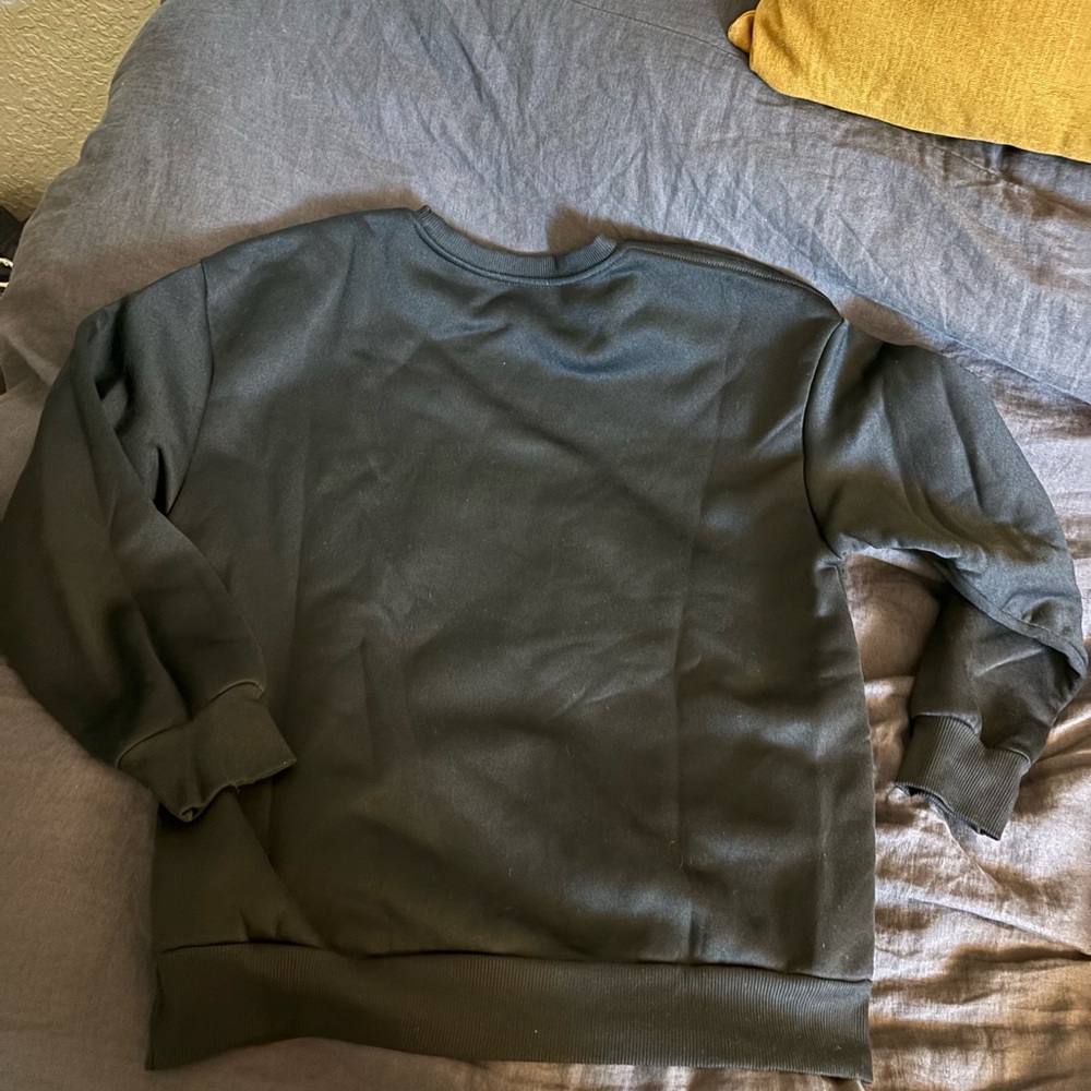 SUNDAY 🏈FUNDAY SWEATSHIRT - Picture 2 of 4